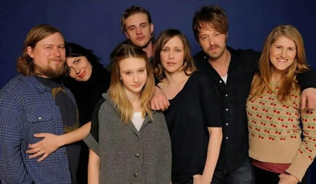 vera farmiga siblings