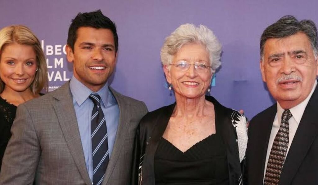 Saul Consuelos